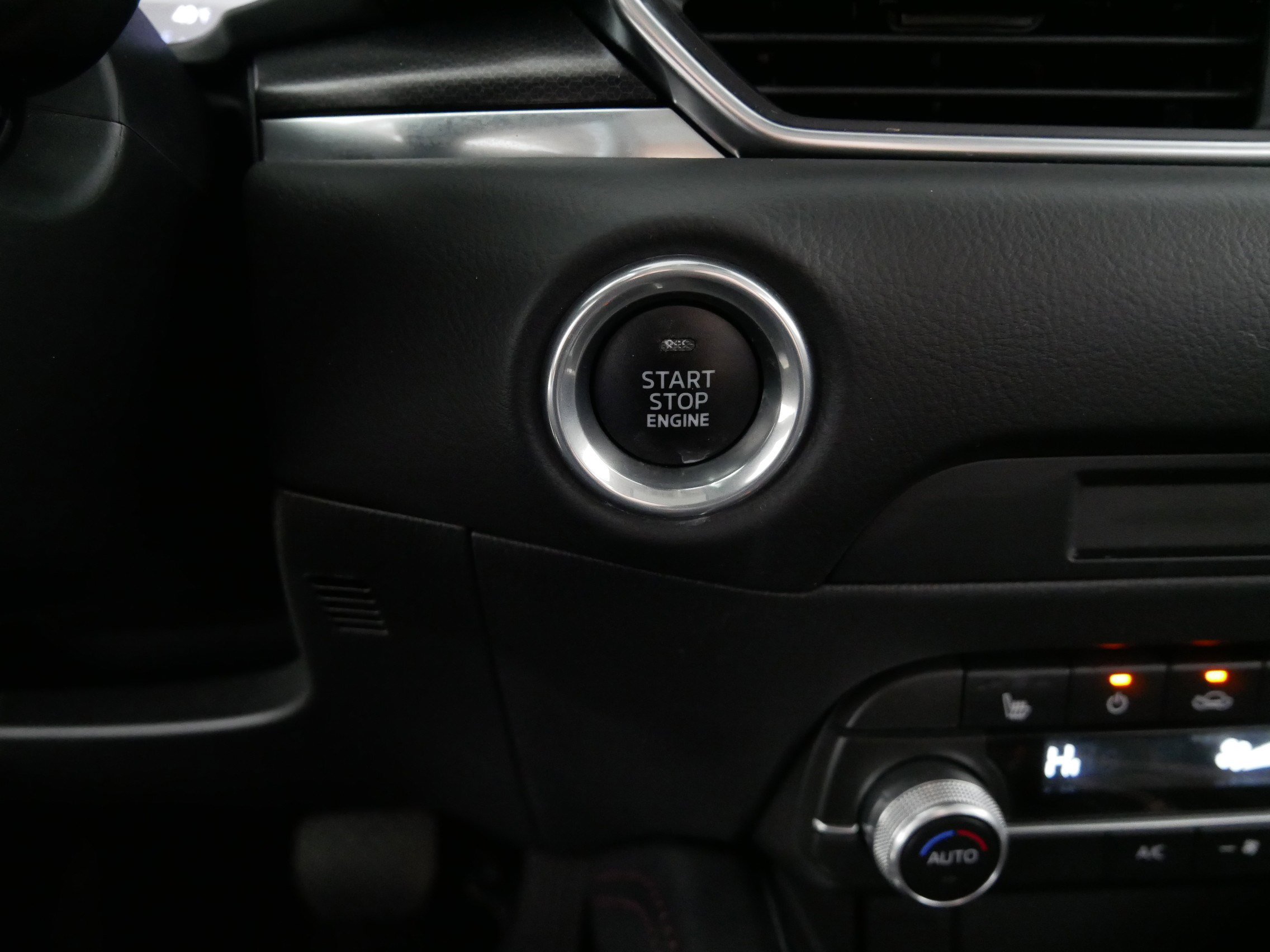 Used 2023 MAZDA CX-5 Carbon Edition image 30