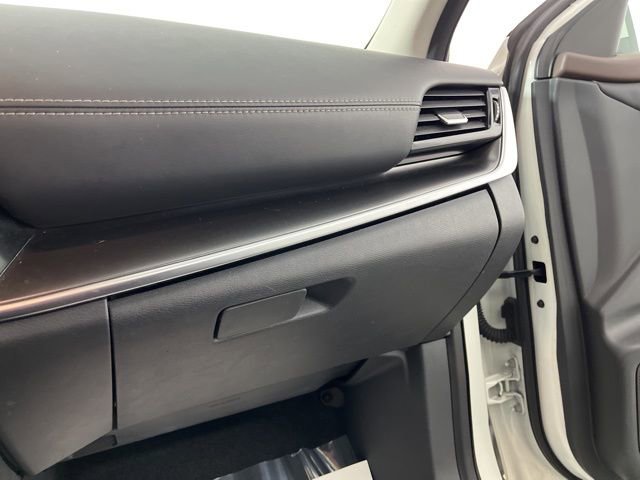 Used 2023 Nissan Rogue SV w/ SV Premium Package image 38