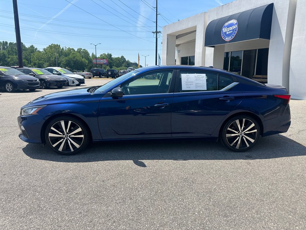 Used 2019 Nissan Altima 2.5 SR FWD image 2