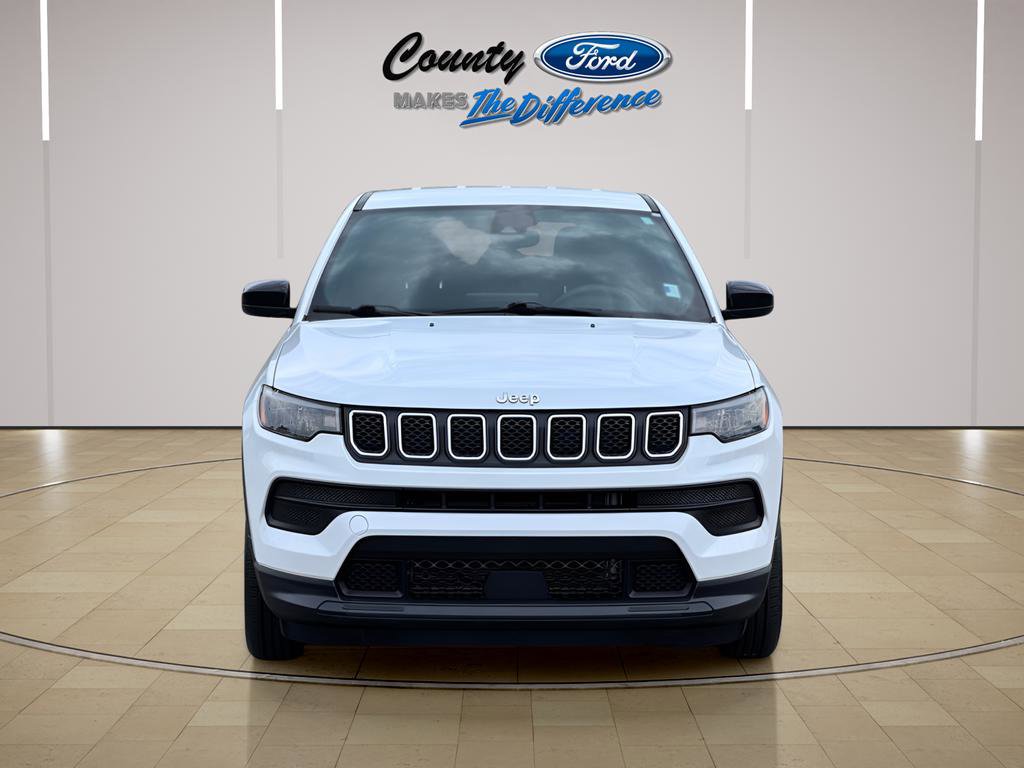 Used 2023 Jeep Compass Sport AWD/4WD image 5
