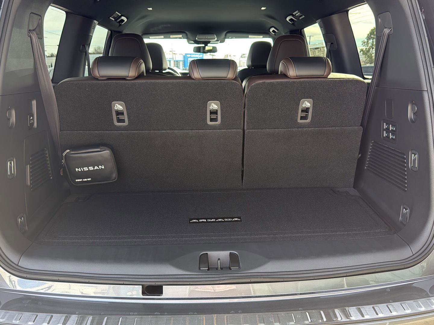New 2026 Nissan Armada SL w/ Captain's Chari Seat Package image 9