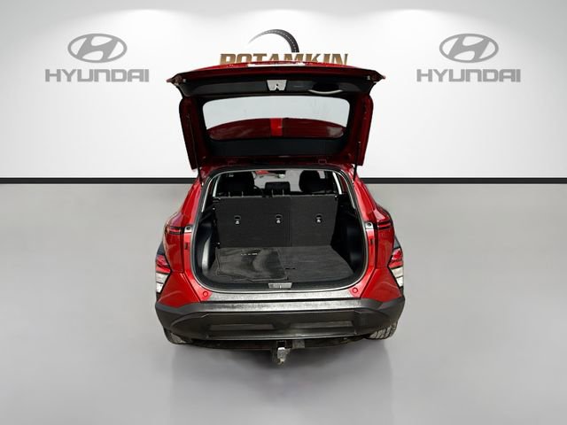 Certified 2025 Hyundai Kona SE image 24