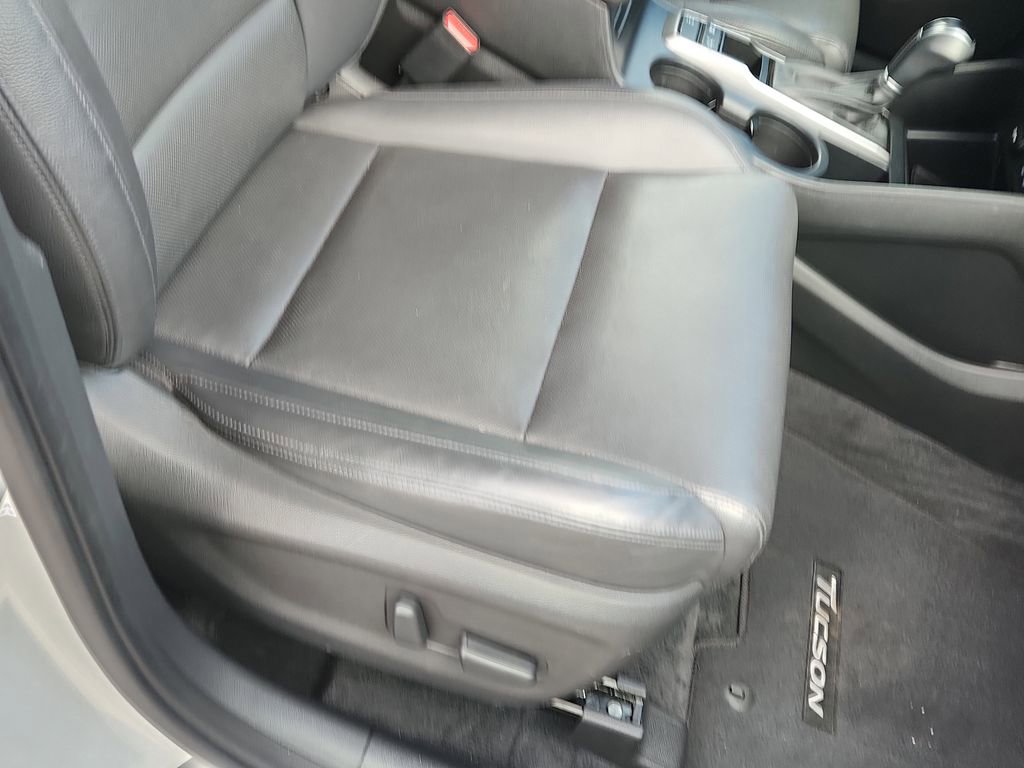 Used 2016 Hyundai Tucson Limited AWD/4WD image 17