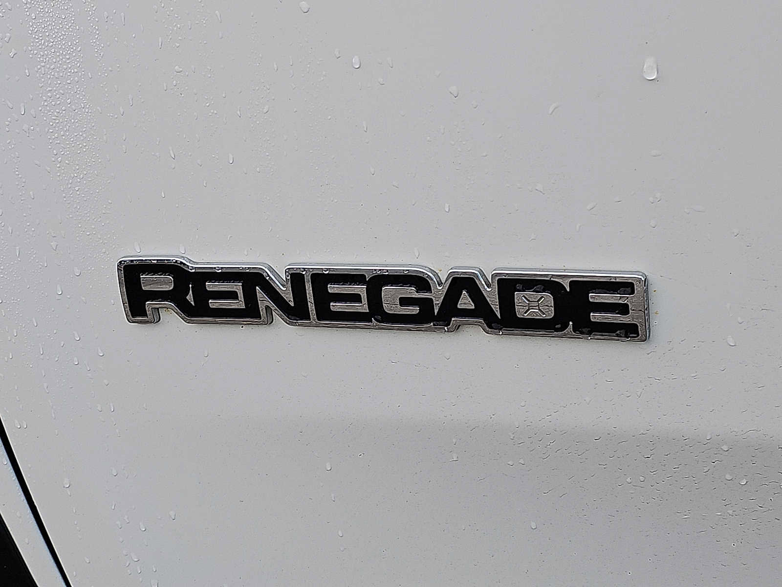 Used 2023 Jeep Renegade Latitude w/ Sun & Fun Group AWD/4WD image 33