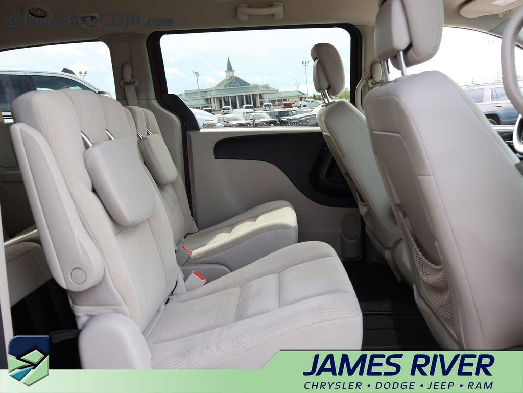 Used 2018 Dodge Grand Caravan SE FWD image 11