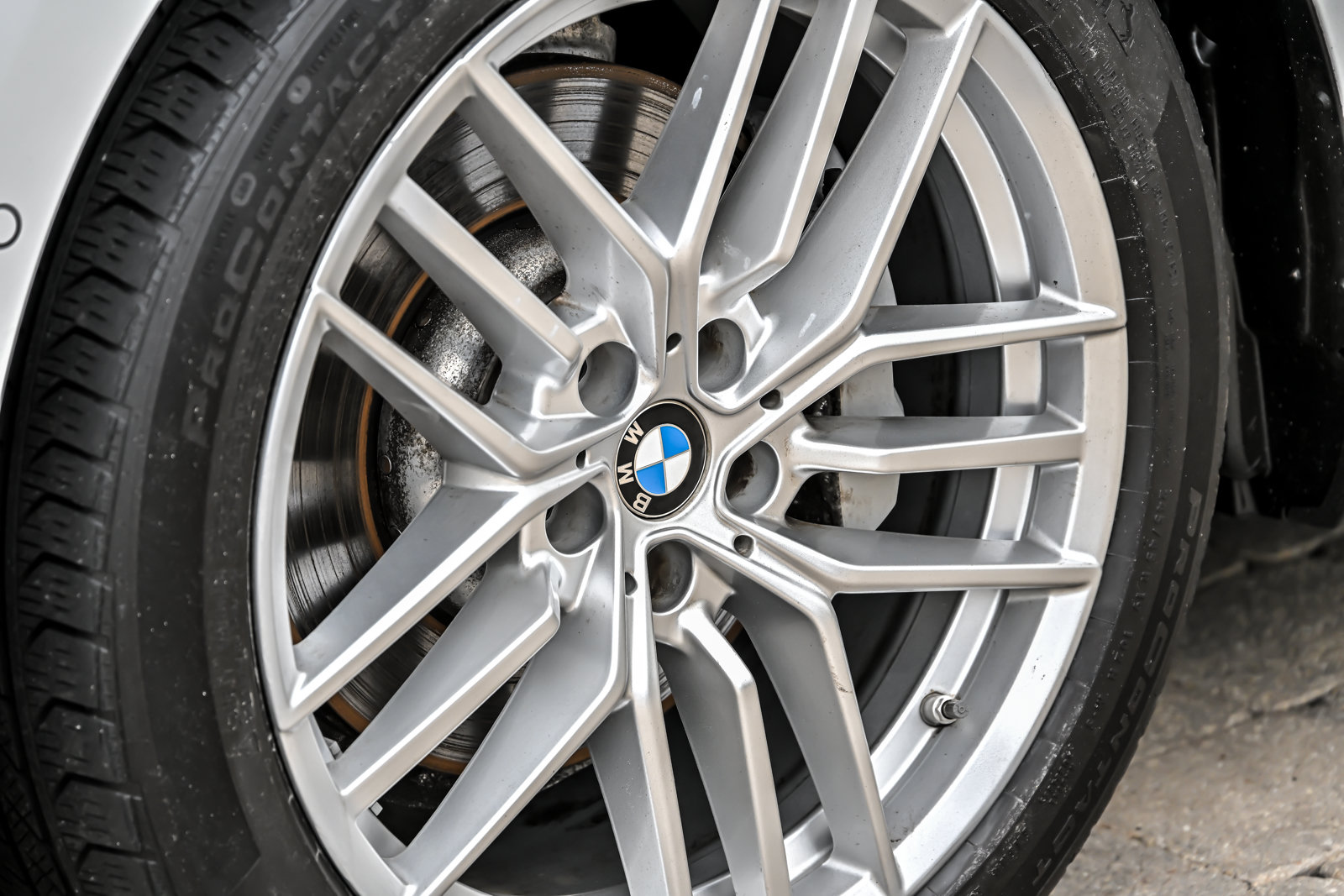 Used 2024 BMW 530i xDrive w/ Premium Package AWD/4WD image 13