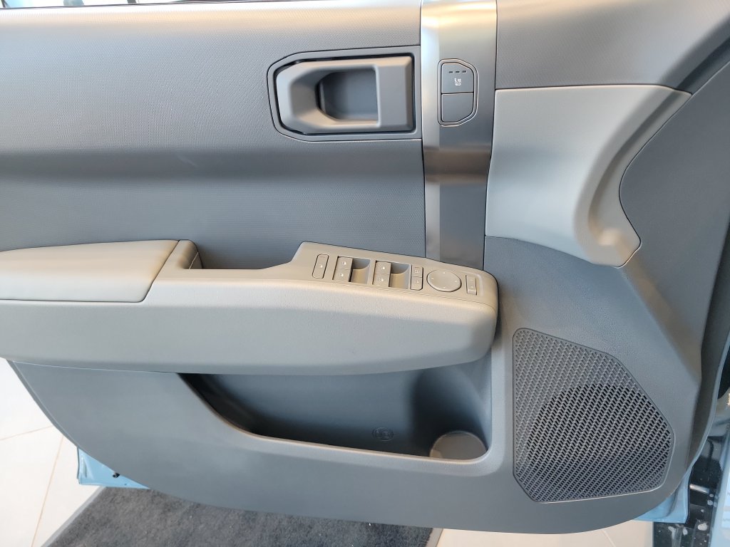New 2027 Kia EV3 Wind FWD image 28