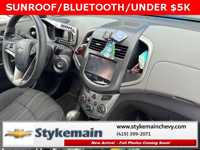 Used 2015 Chevrolet Sonic LT image 9