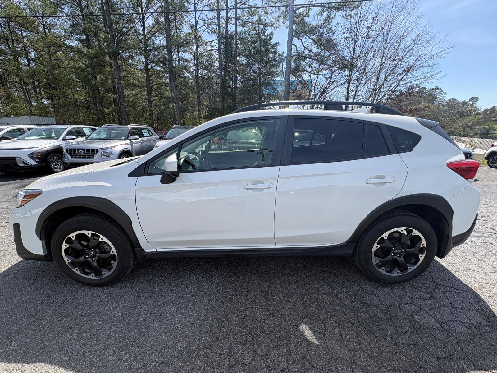Used 2023 Subaru Crosstrek 2.0i Premium image 4
