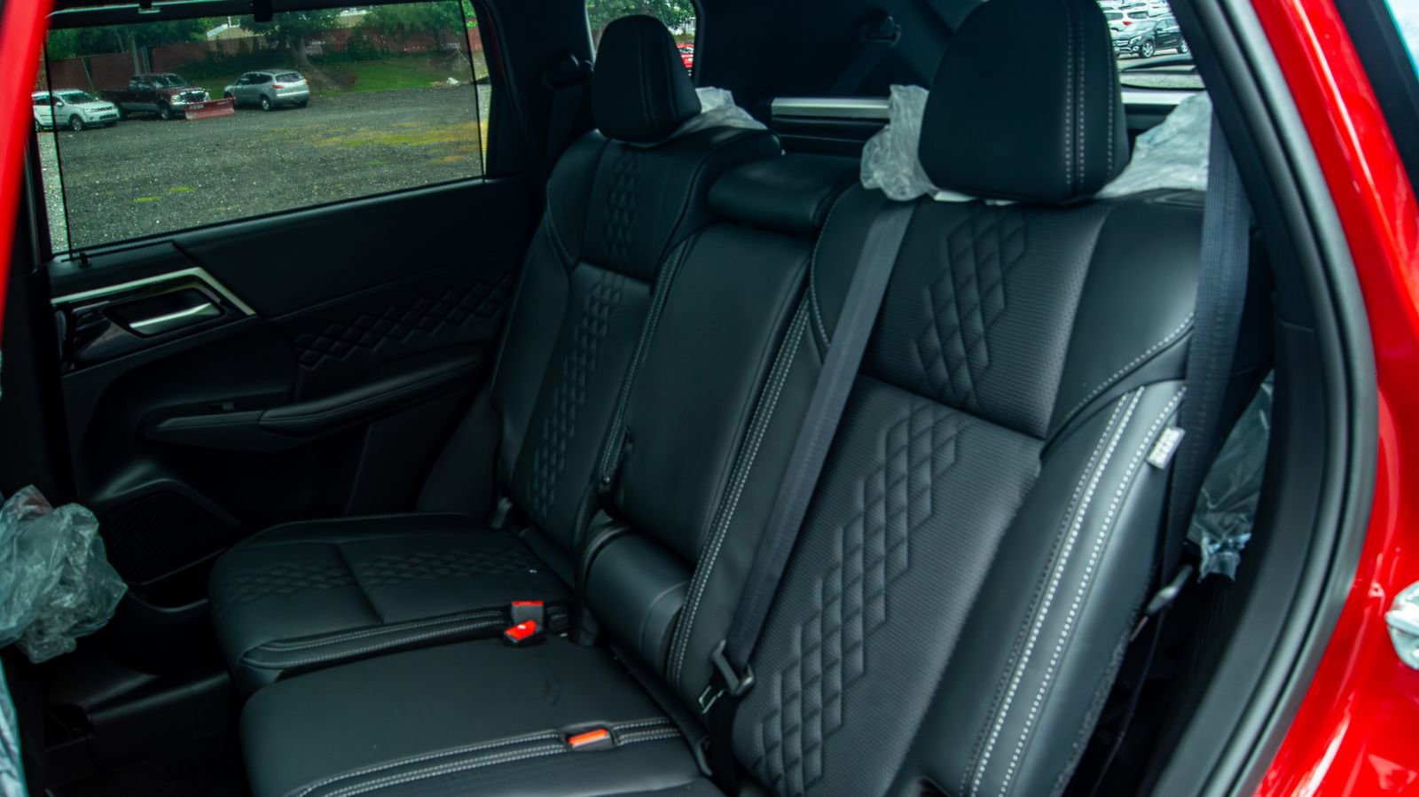 New 2025 Mitsubishi Outlander 4WD Plug-In Hybrid image 14