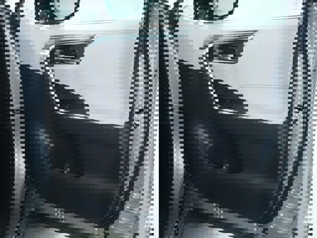 Certified 2020 Toyota RAV4 XLE image 33