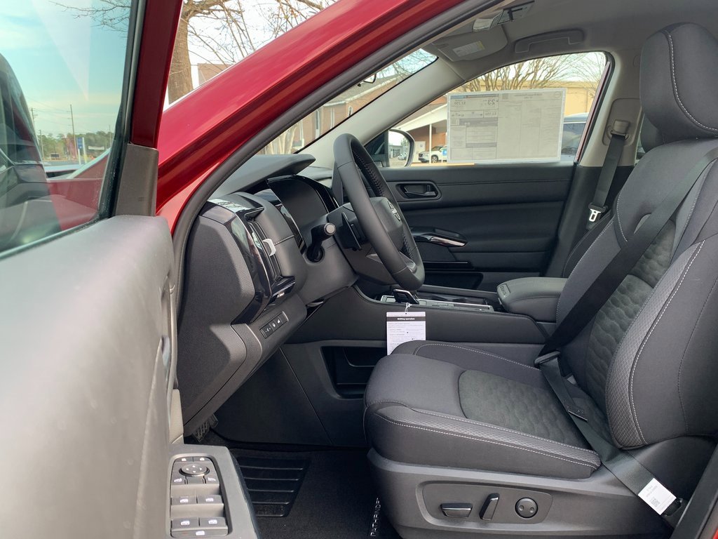 New 2026 Nissan Pathfinder SV image 19