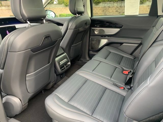 New 2026 Lincoln Nautilus Reserve image 17