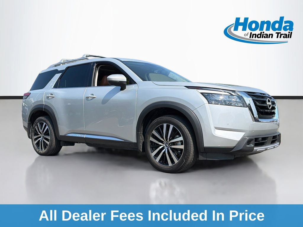 Used 2025 Nissan Pathfinder Platinum w/ Cargo Package