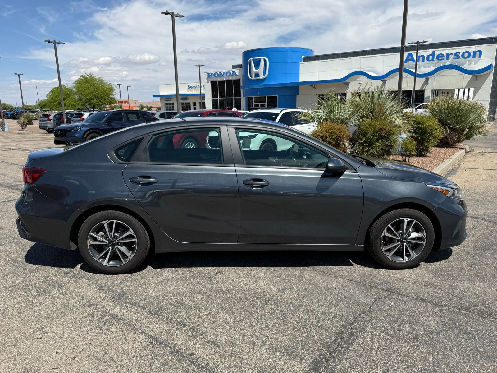 Used 2024 Kia Forte LXS FWD image 4