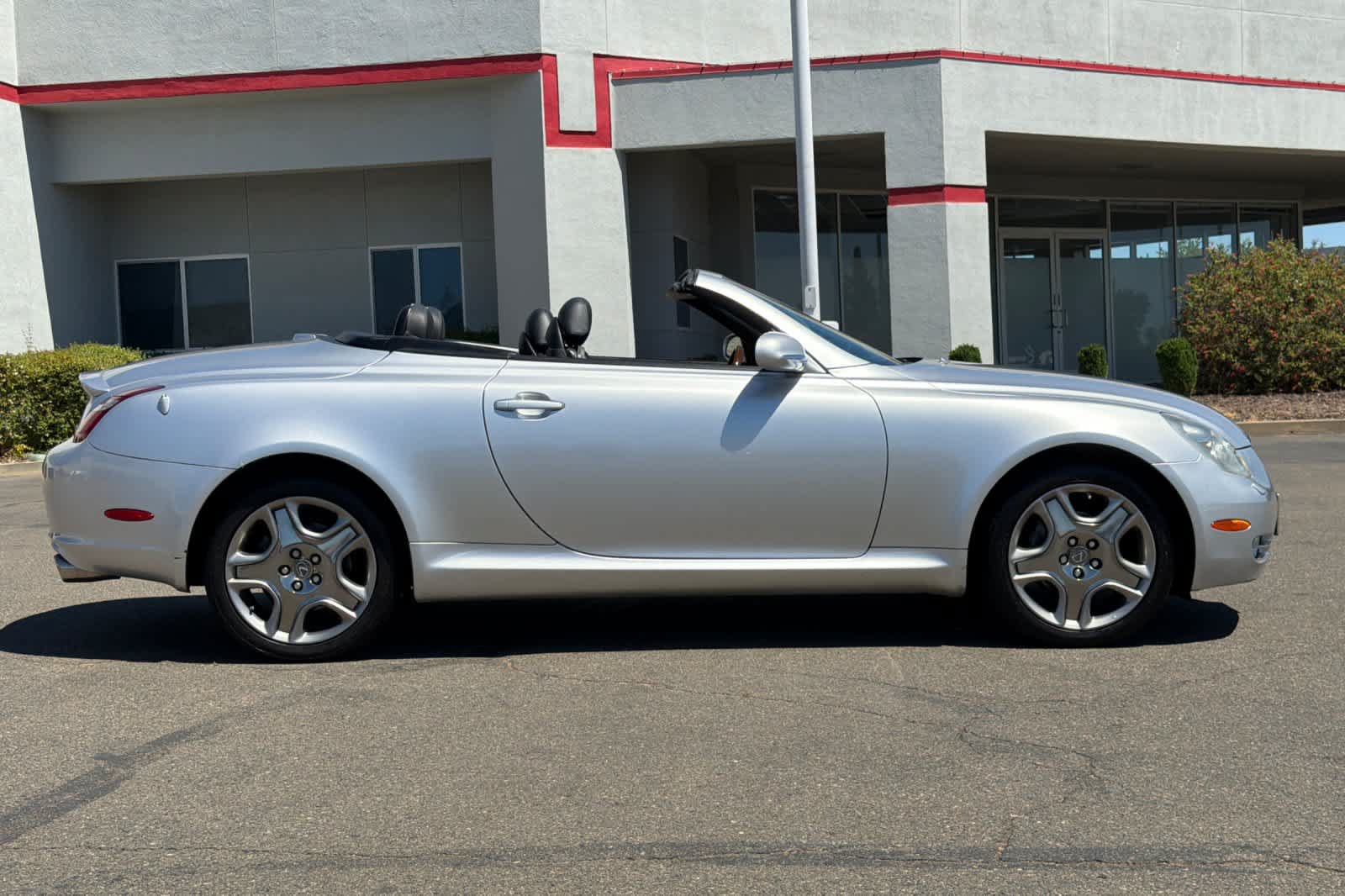 Used 2007 Lexus SC 430 Convertible RWD image 8