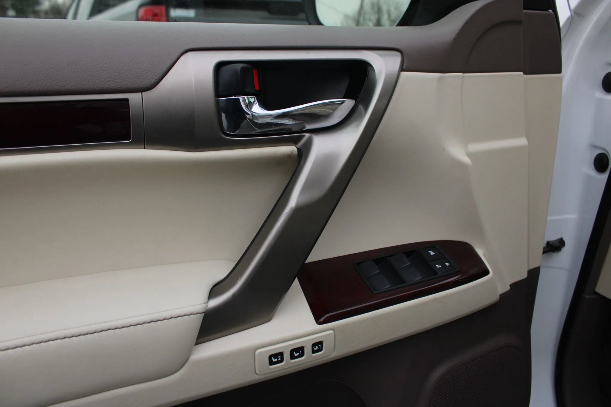 Used 2019 Lexus GX 460 Premium w/ Premium Package image 19