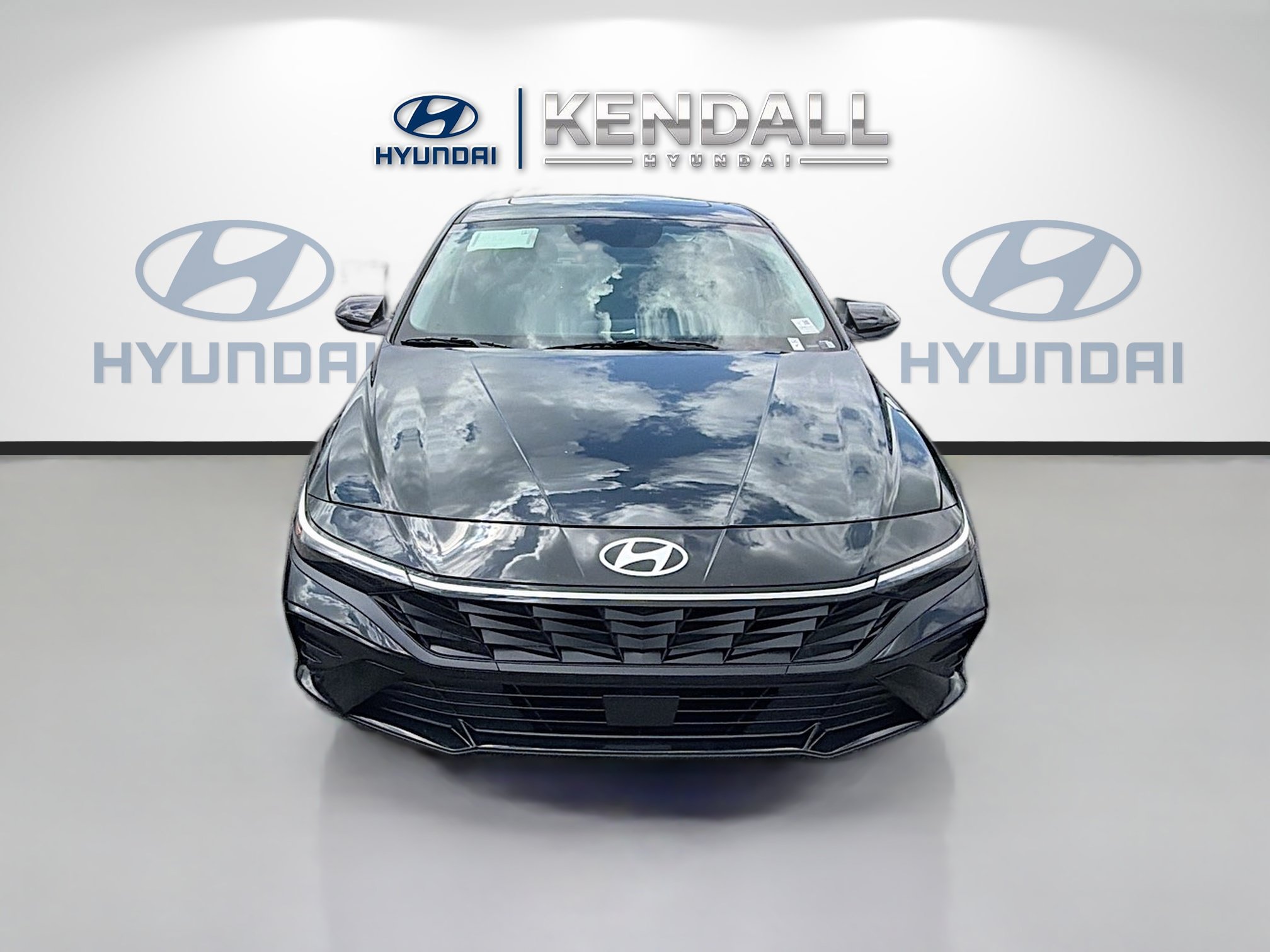 New 2026 Hyundai Elantra Limited FWD image 2