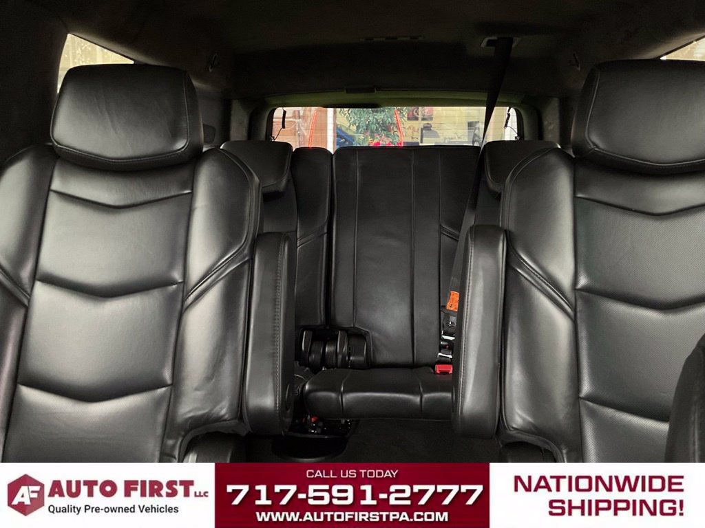 Used 2020 Cadillac Escalade ESV Platinum AWD/4WD image 32