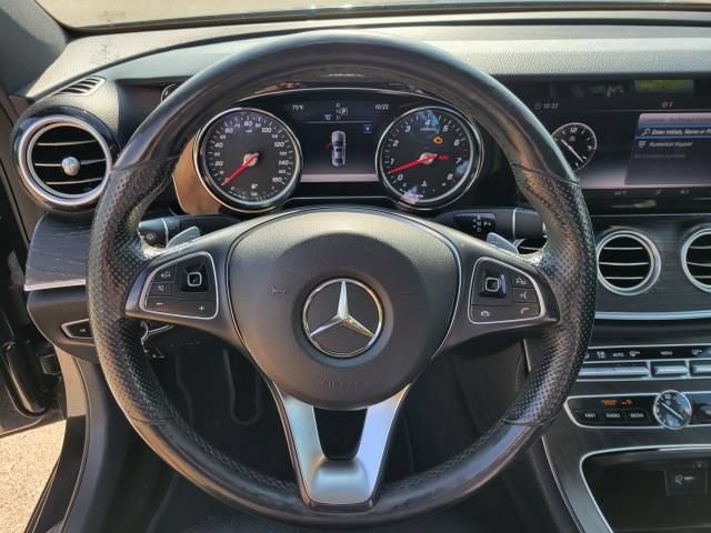 Used 2018 Mercedes-Benz E 400 4MATIC Sedan image 21