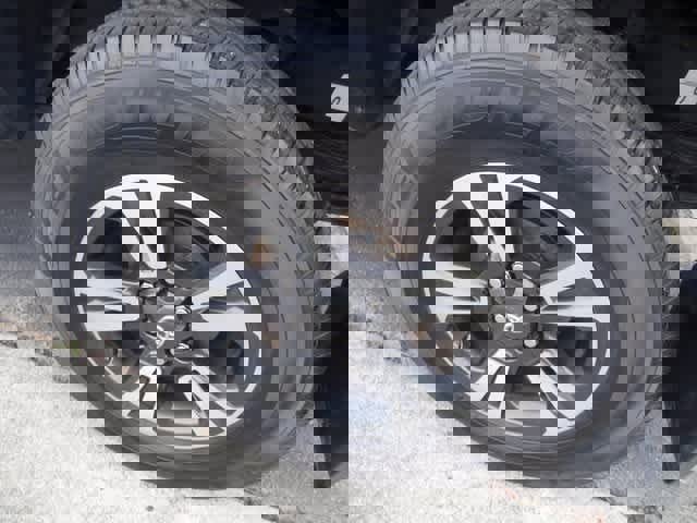 Used 2016 Toyota Tacoma TRD Sport image 13