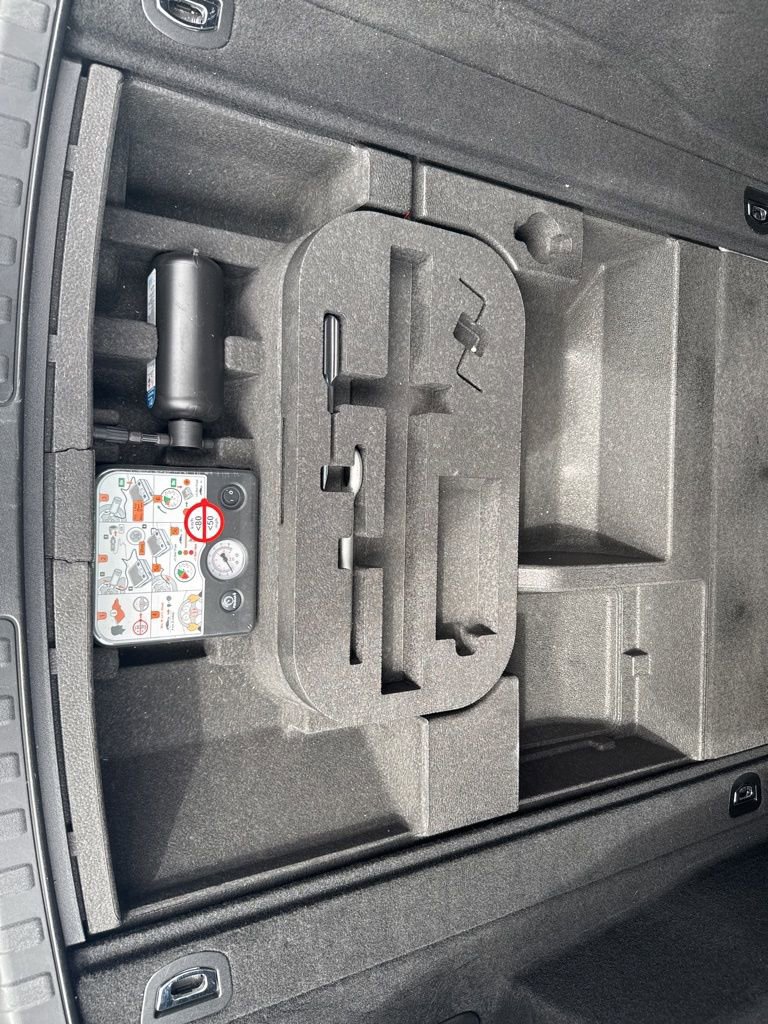 Used 2024 Alfa Romeo Stelvio Veloce image 55