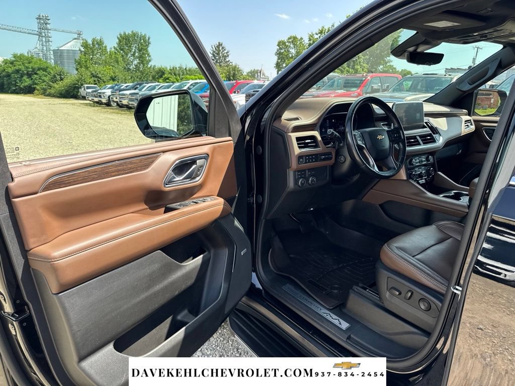 Used 2023 Chevrolet Tahoe High Country AWD/4WD image 16