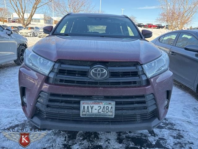 Used 2017 Toyota Highlander SE image 2