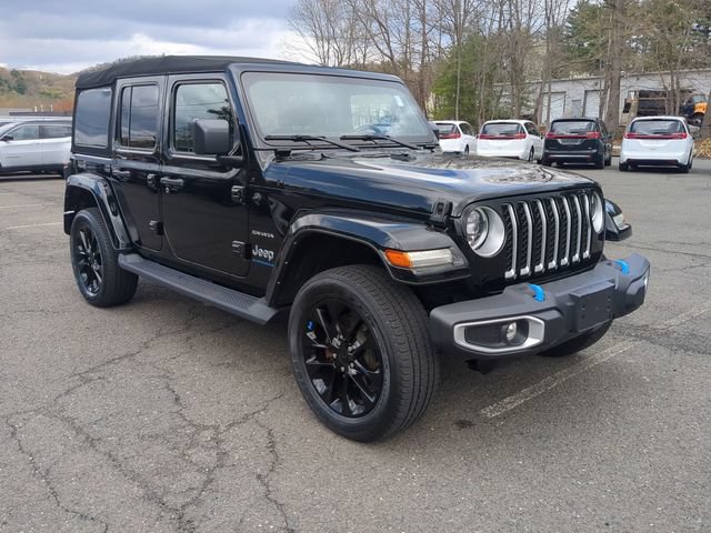 Used 2023 Jeep Wrangler Unlimited Sahara w/ Cold Weather Group AWD/4WD image 3