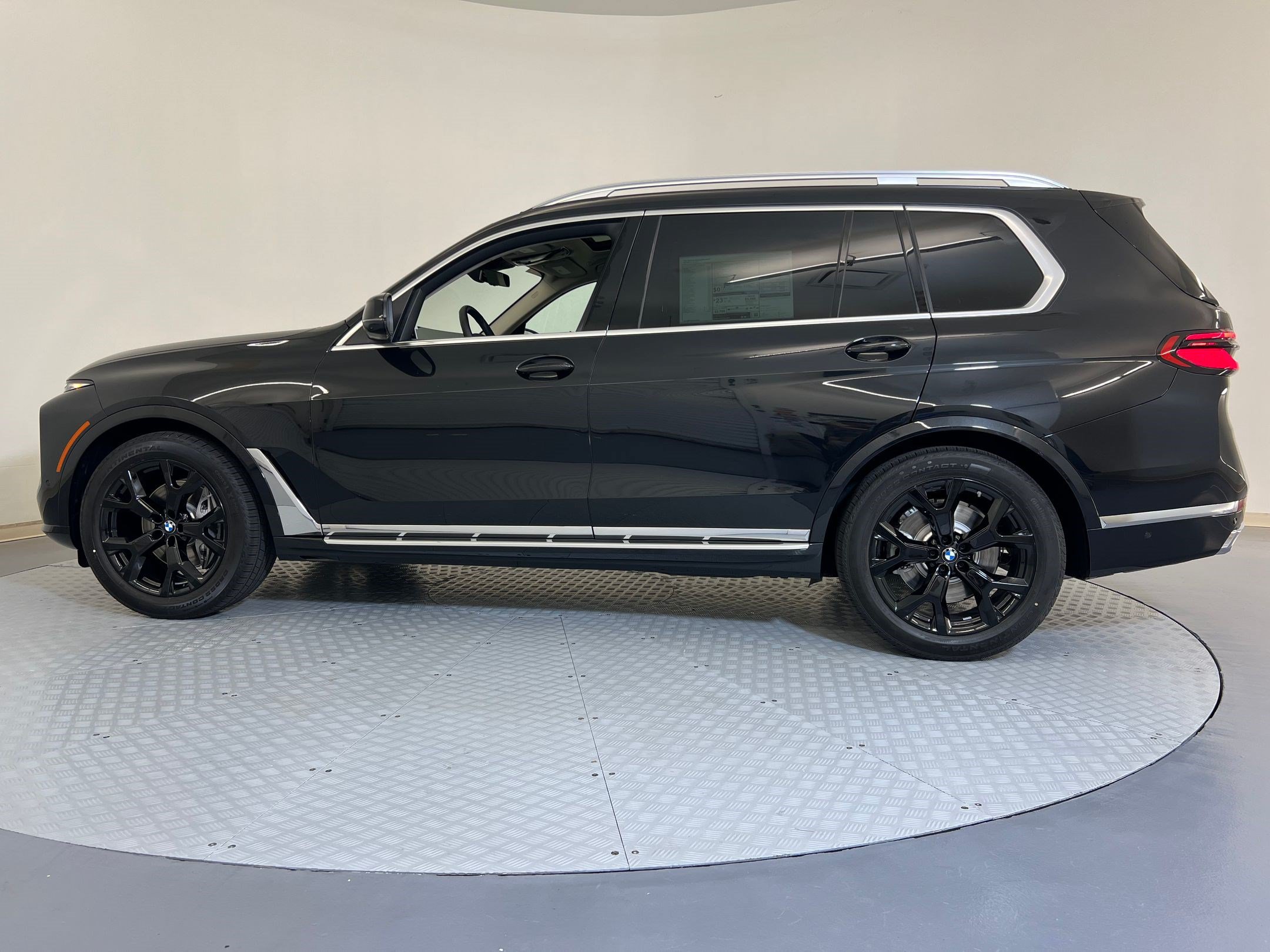 Used 2026 BMW X7 xDrive40i AWD/4WD image 2