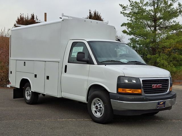 New 2025 GMC Savana 3500 w/ Power Convenience Package