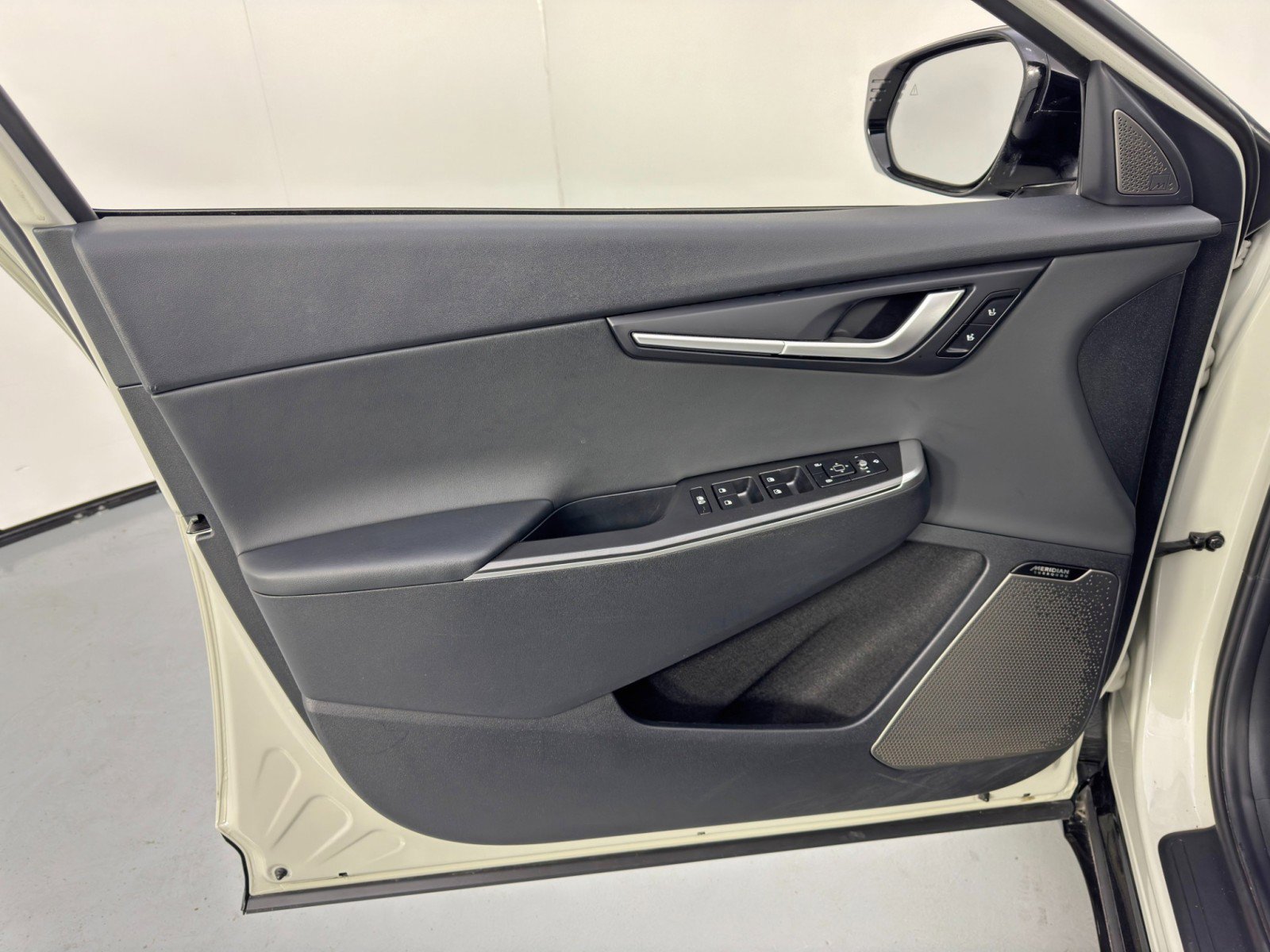 Used 2022 Kia EV6 Wind image 41