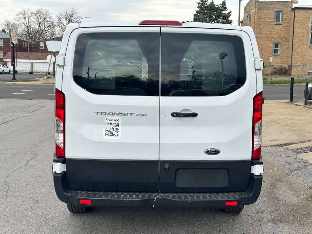 Used 2019 Ford Transit 250 130 Low Roof RWD image 10