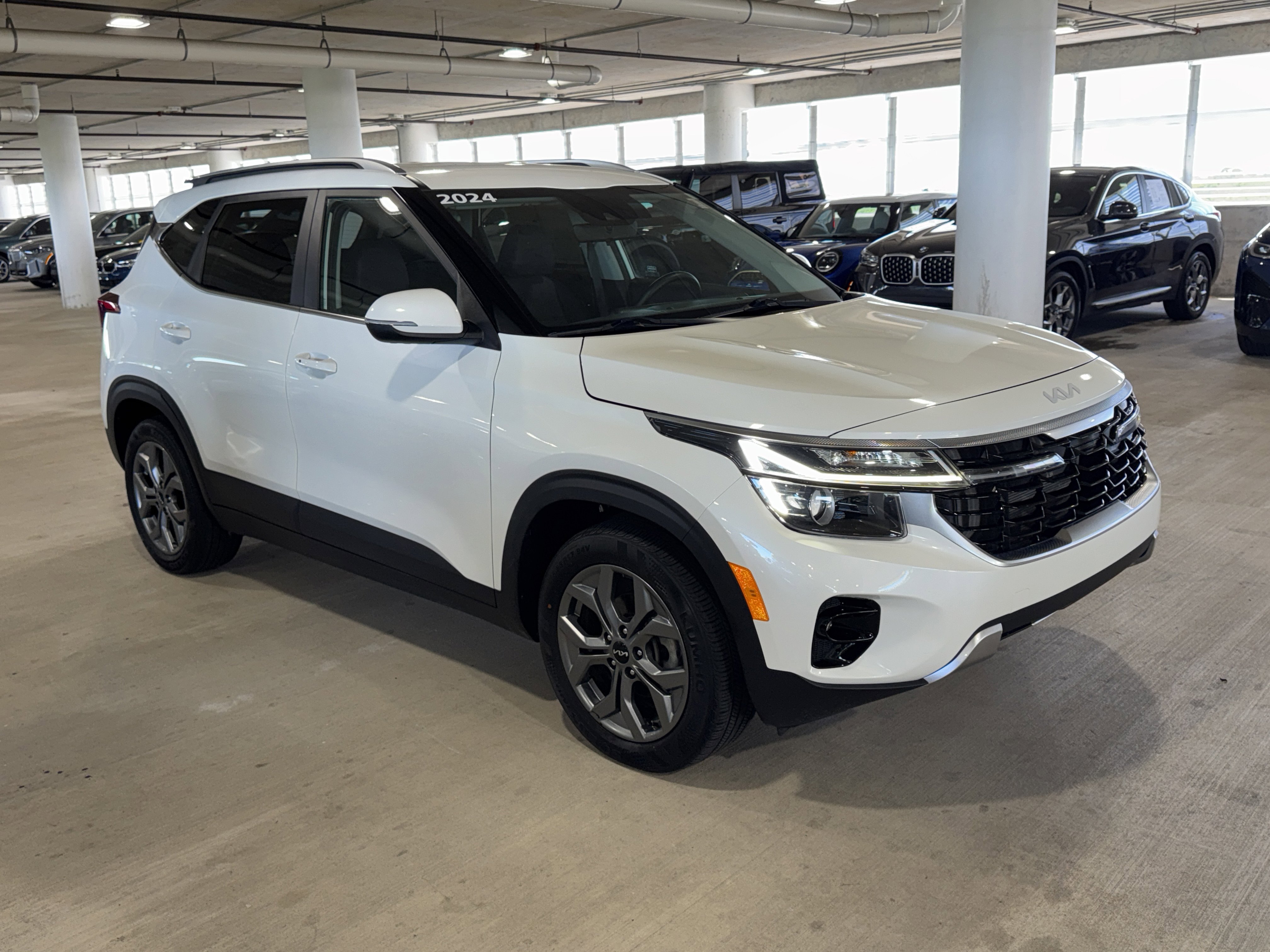 Used 2024 Kia Seltos S image 2