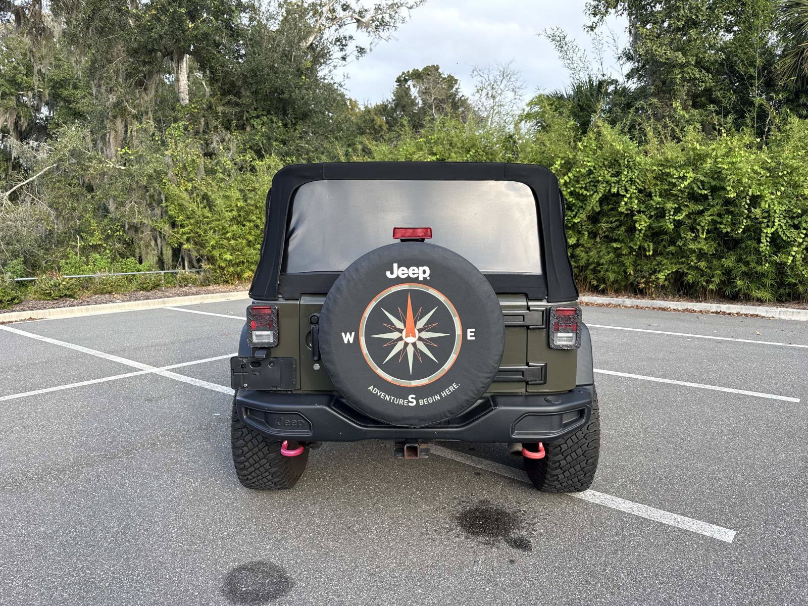 Used 2016 Jeep Wrangler Rubicon AWD/4WD image 4