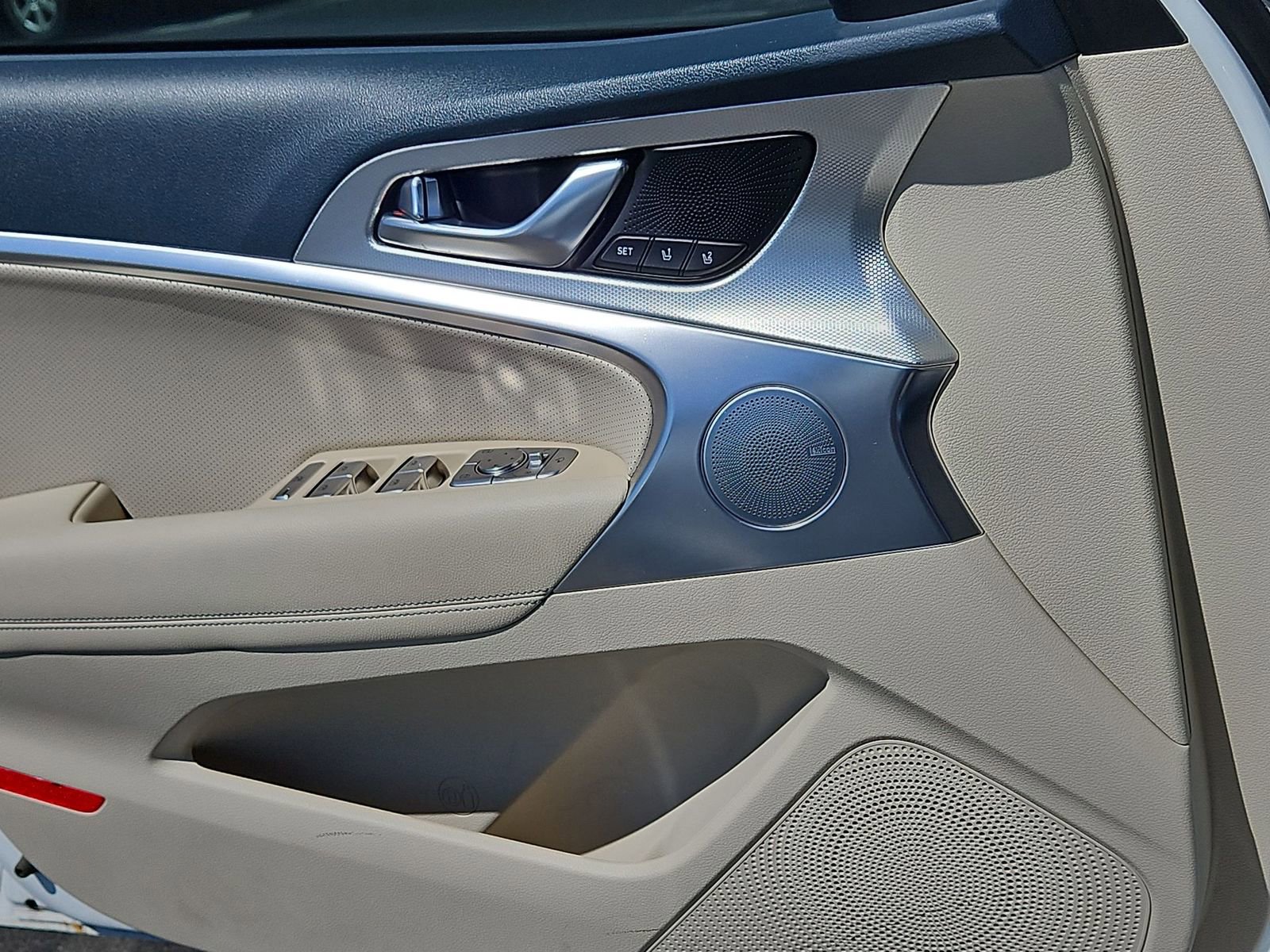 Certified 2026 Genesis G70 2.5T Prestige RWD image 29