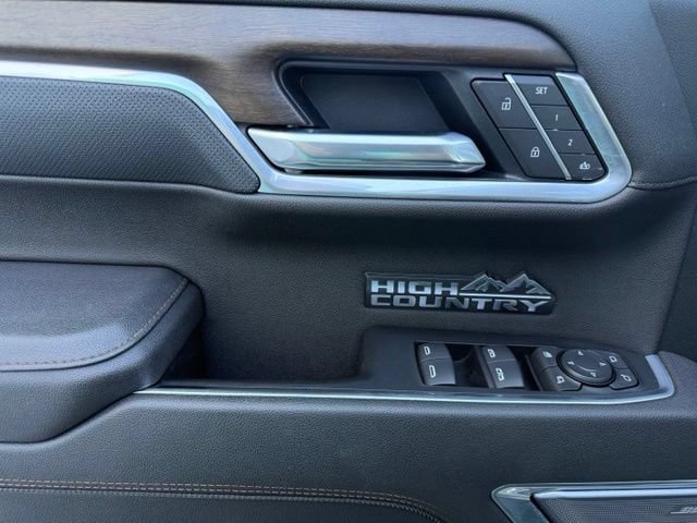 Certified 2026 Chevrolet Silverado 1500 High Country AWD/4WD image 38