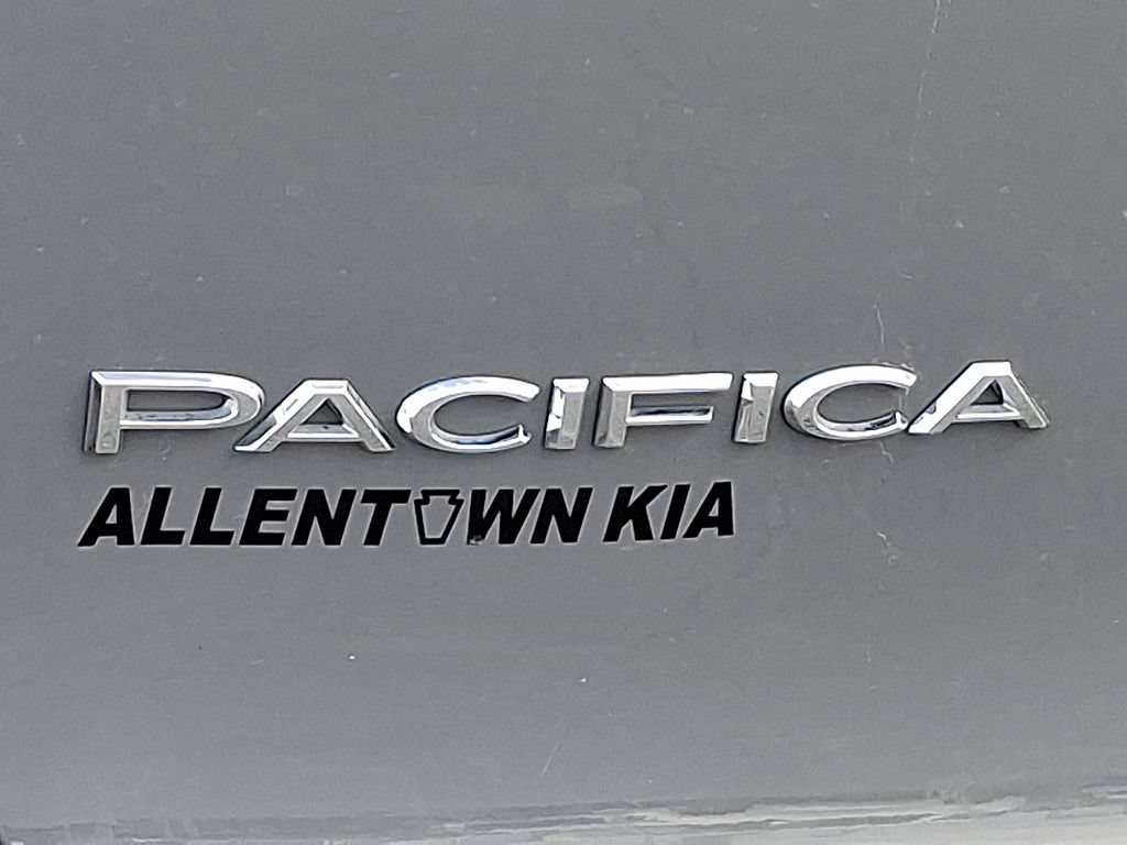 Used 2025 Chrysler Pacifica Select FWD image 29
