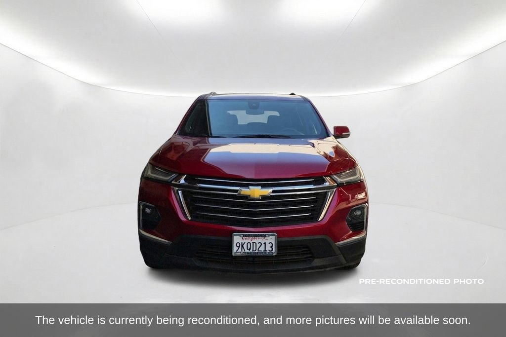 Used 2023 Chevrolet Traverse LT w/ LPO, Roadside Safety Package FWD image 2