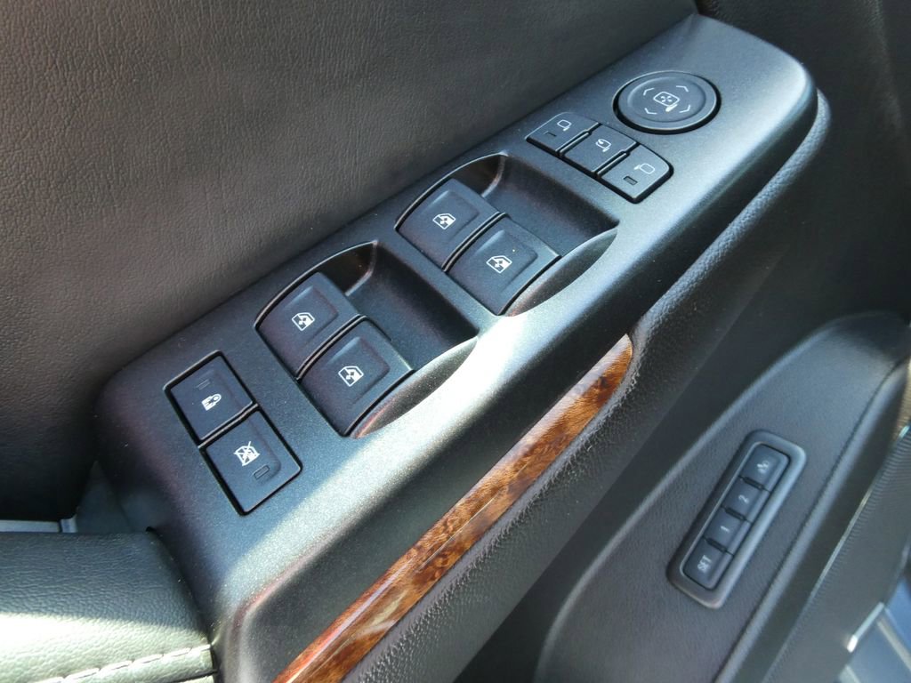 Used 2016 Chevrolet Tahoe LTZ AWD/4WD image 24