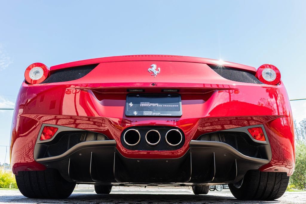 Used 2013 Ferrari 458 Italia Coupe RWD image 22