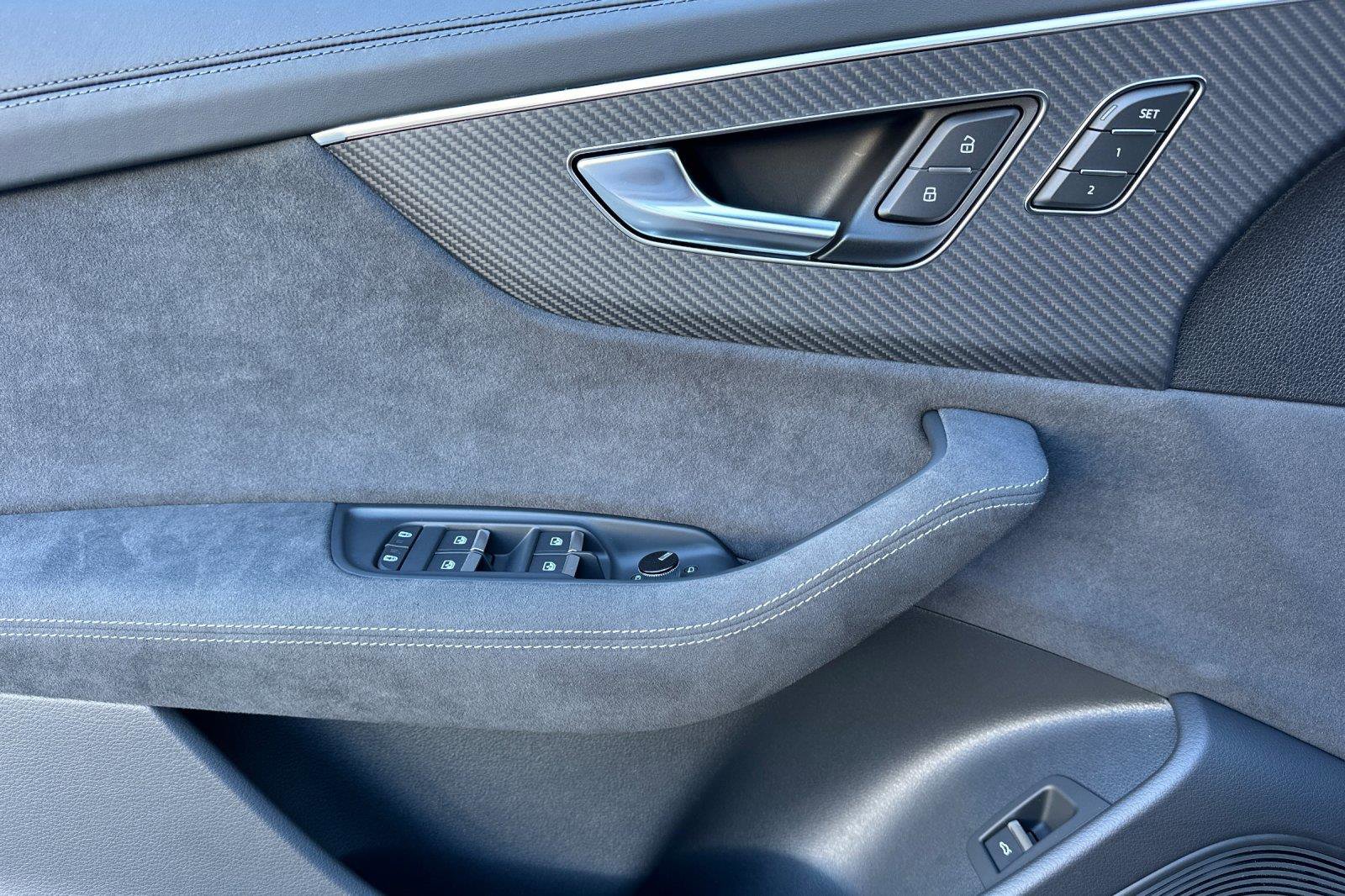 Used 2025 Audi RS Q8 performance image 10