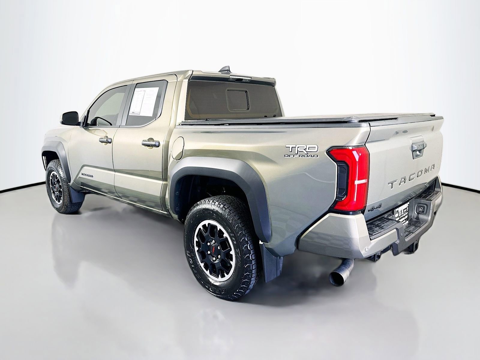 Used 2024 Toyota Tacoma TRD Off-Road w/ TRD Off Road Upgrade Package AWD/4WD image 5
