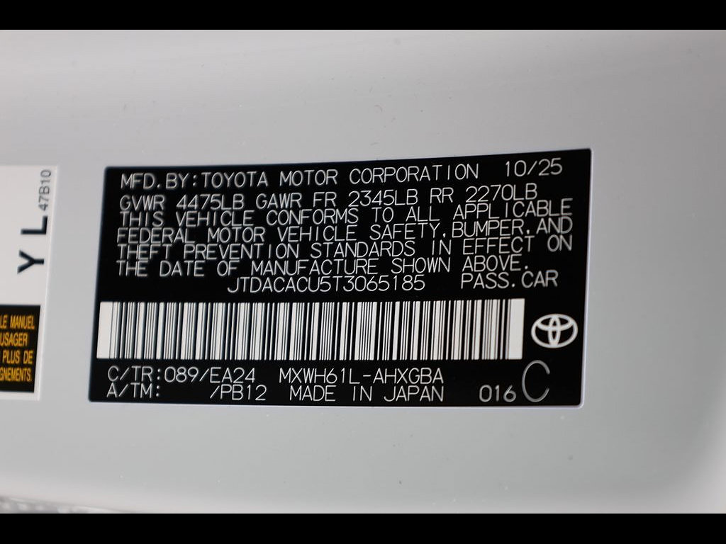 New 2026 Toyota Prius Plug-In Hybrid FWD image 28