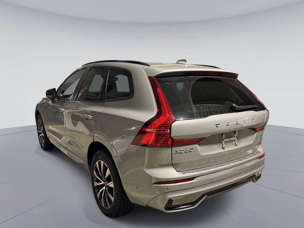Used 2024 Volvo XC60 B5 Plus w/ Climate Package AWD/4WD image 5
