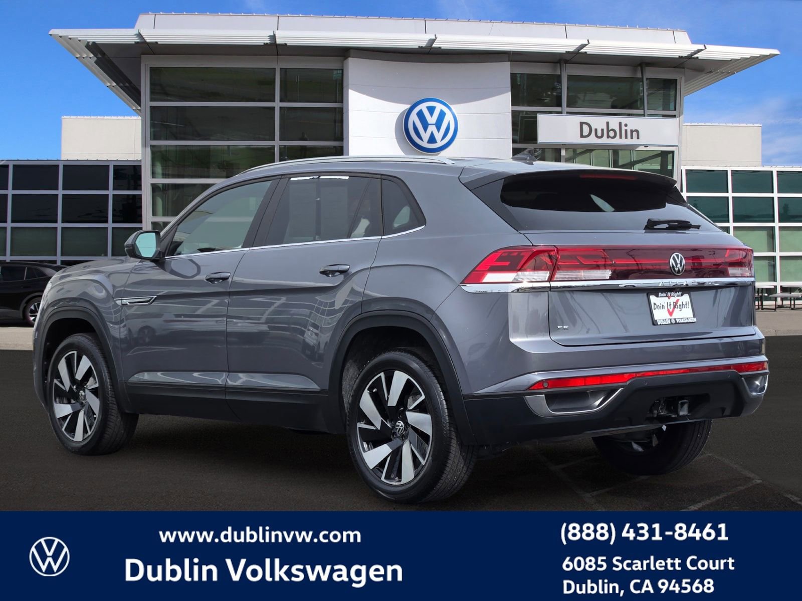 Used 2024 Volkswagen Atlas Cross Sport SE image 6