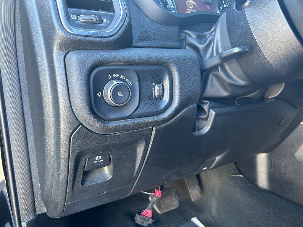 Used 2024 RAM 1500 Laramie RWD image 17