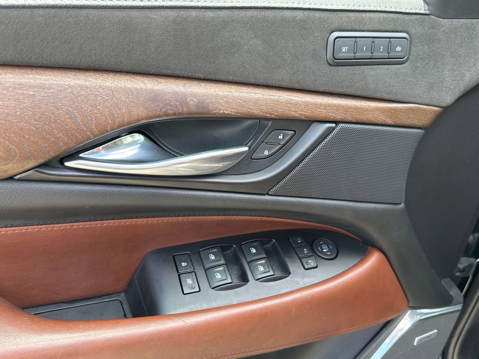 Used 2019 Cadillac Escalade Luxury image 18