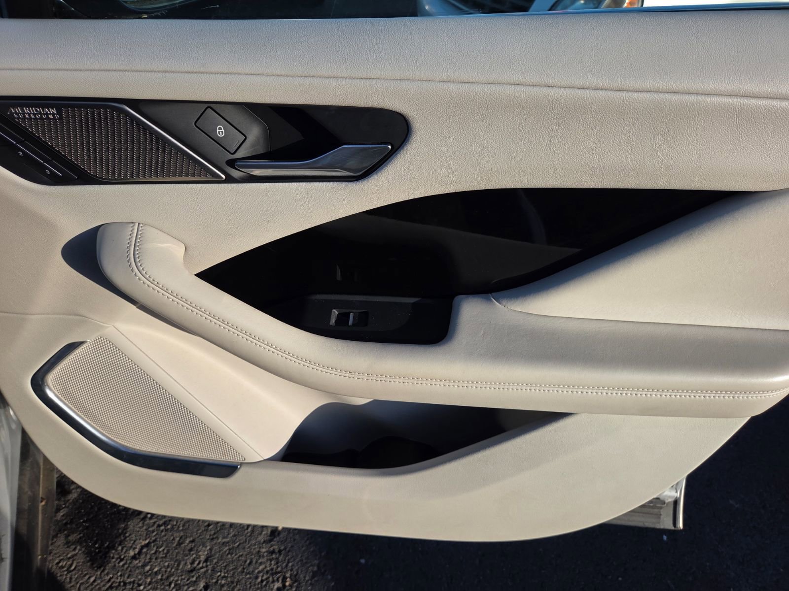 Used 2020 Jaguar I-PACE HSE image 14