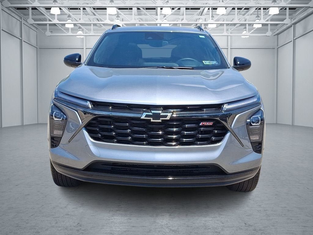 Certified 2024 Chevrolet Trax RS w/ Sunroof Package FWD image 3